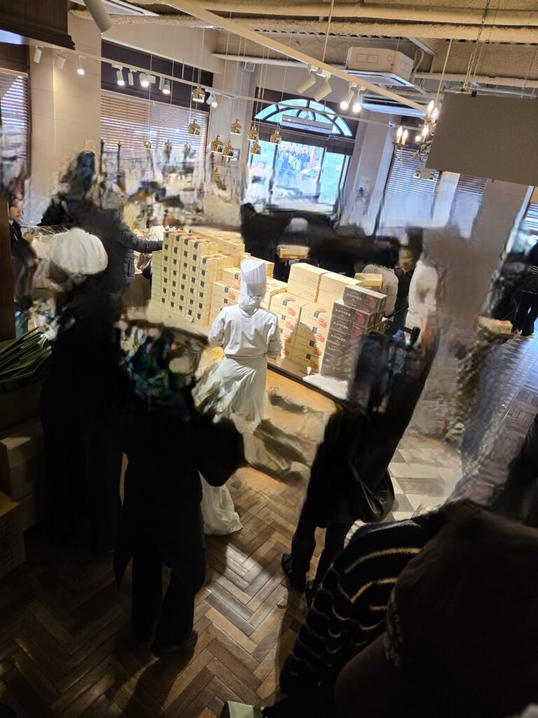 주말 성심당 계산대 대기 줄 모습