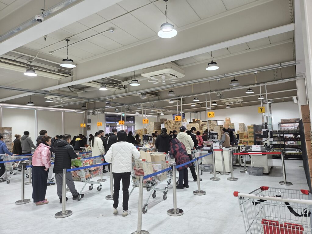 인천 아울렛 쇼핑 공간 와이케이쇼핑아울렛 전경